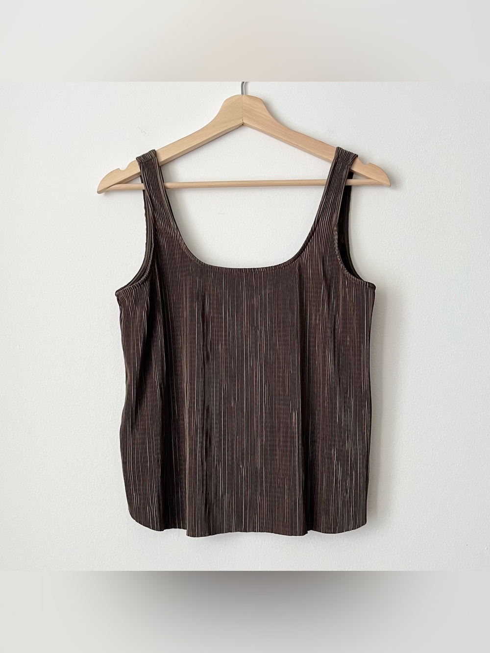 NWT Lou & Grey Women's Brown Pleated Tank Top XS Loose Lightweight Airy Comfy